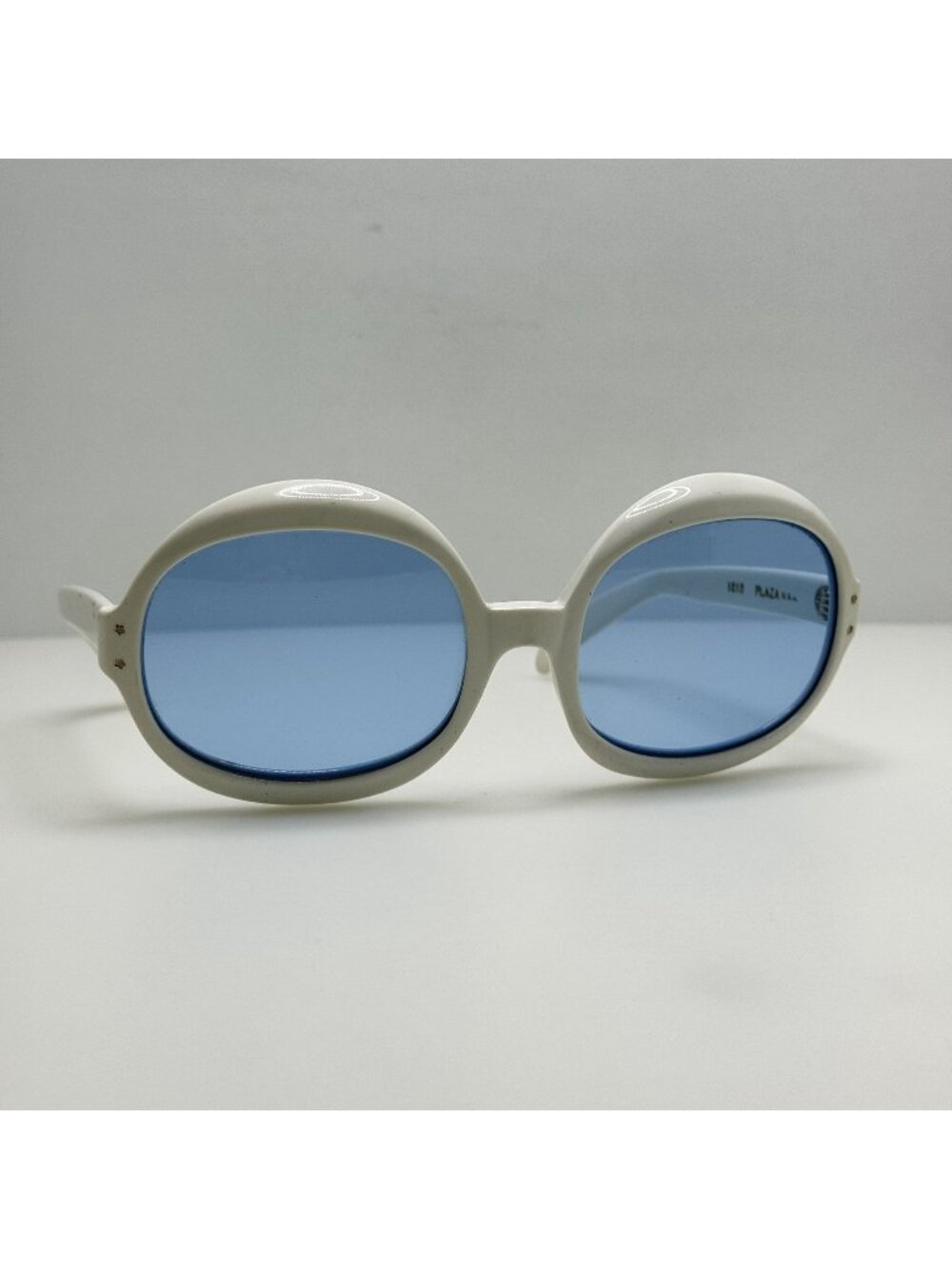Plaza Sunglasses 1212 White USA Vintage Retro